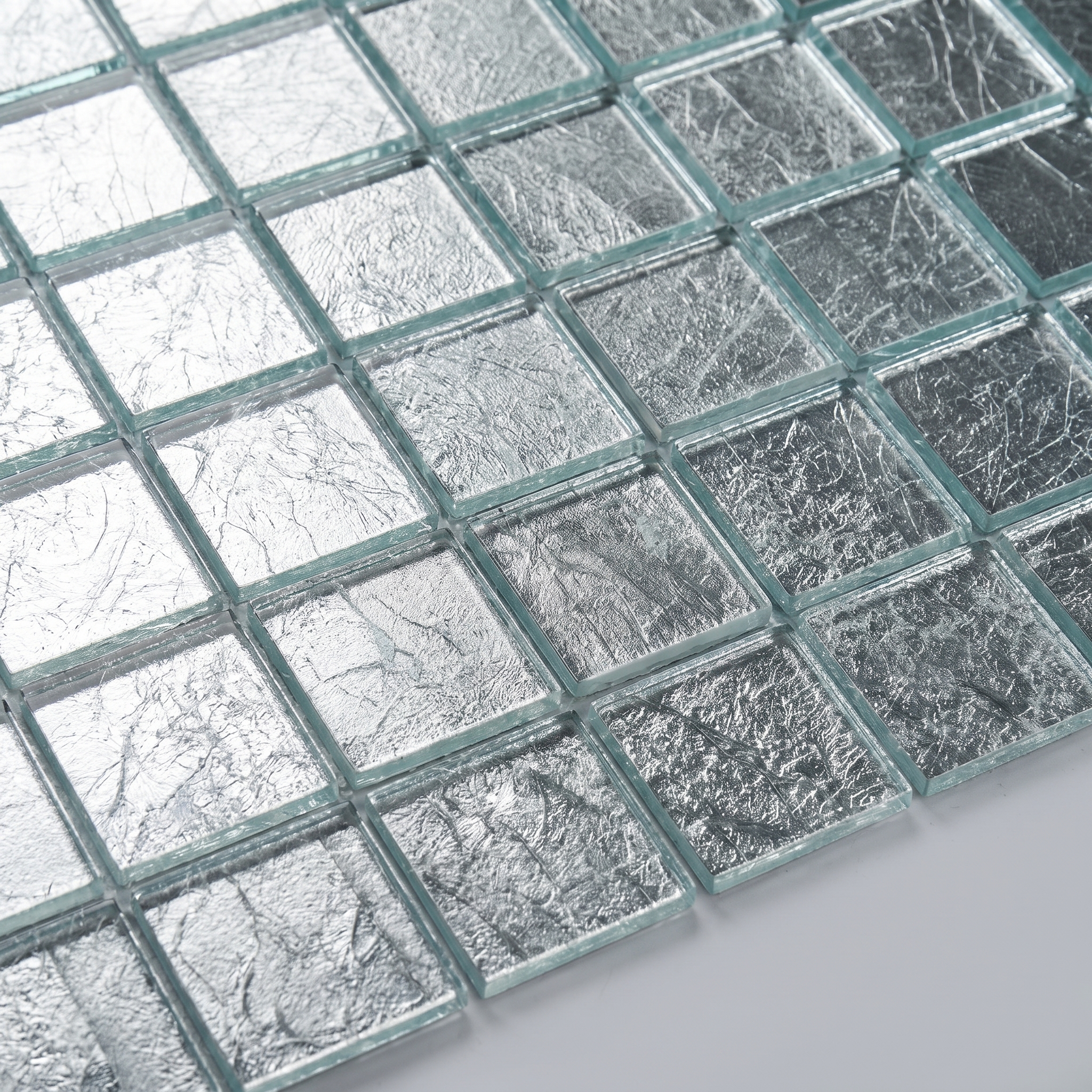 Glasmosaik Lille Silber Metalloptik 48×48x6 mm 
